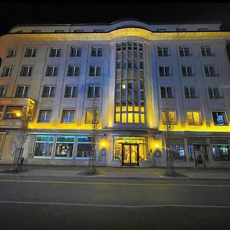 לה שו דה פו Hotel Athmos מראה חיצוני תמונה