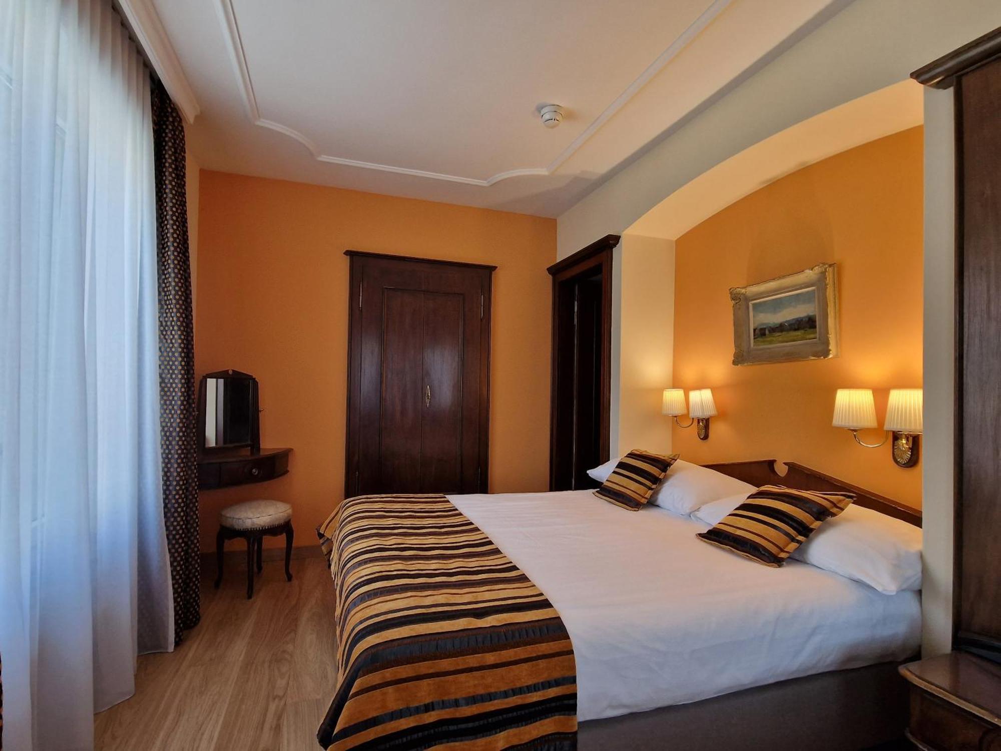 לה שו דה פו Hotel Athmos מראה חיצוני תמונה