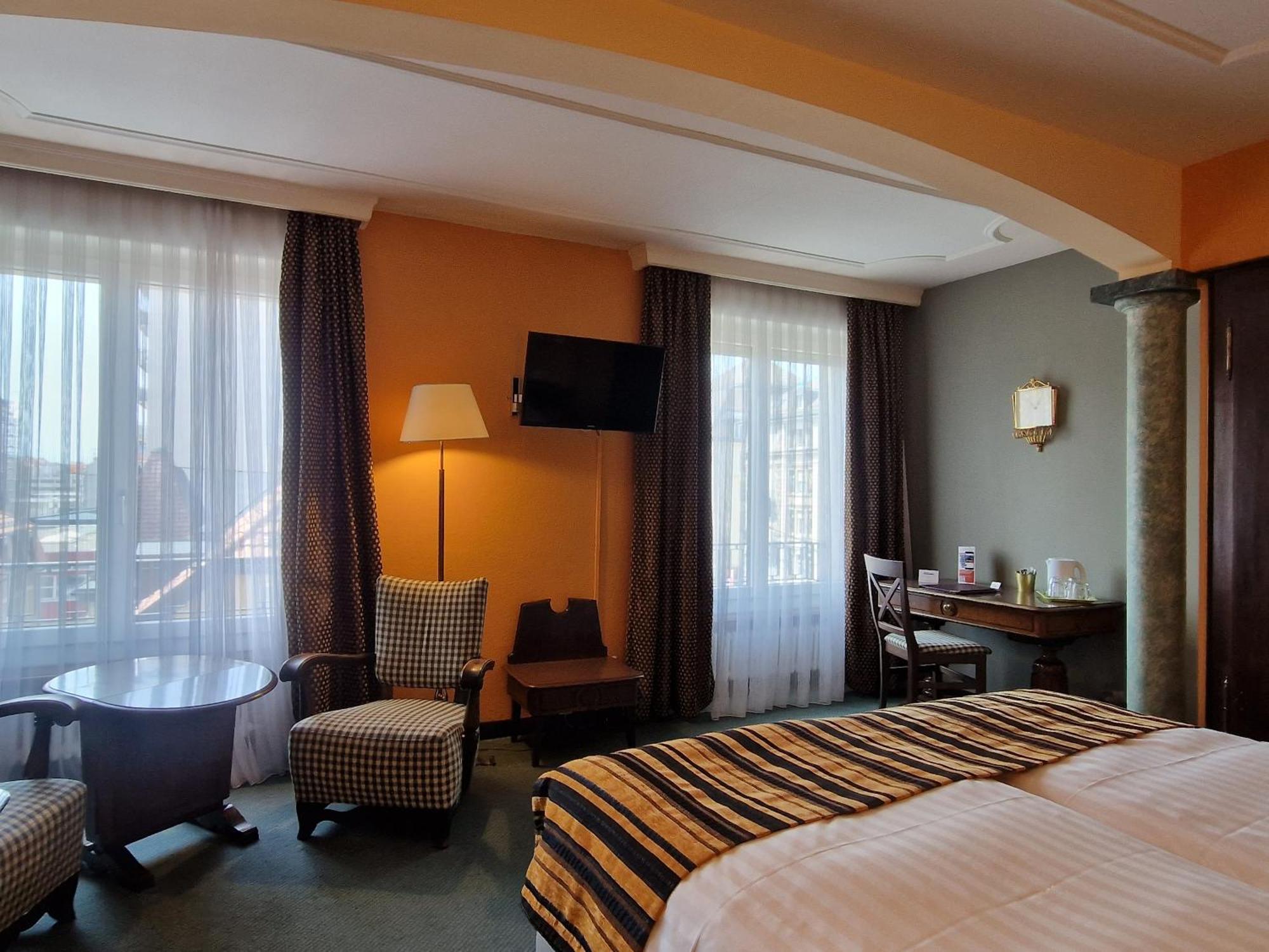 לה שו דה פו Hotel Athmos מראה חיצוני תמונה